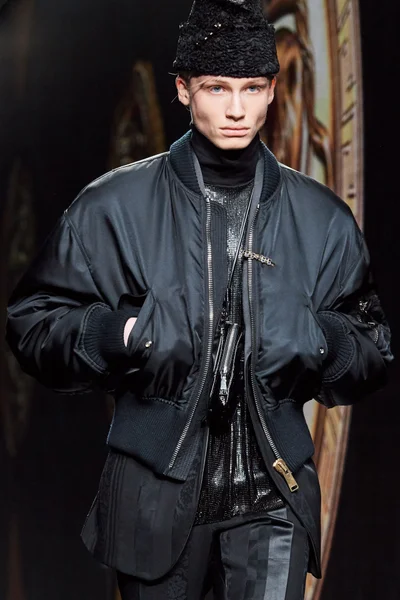 Look 229